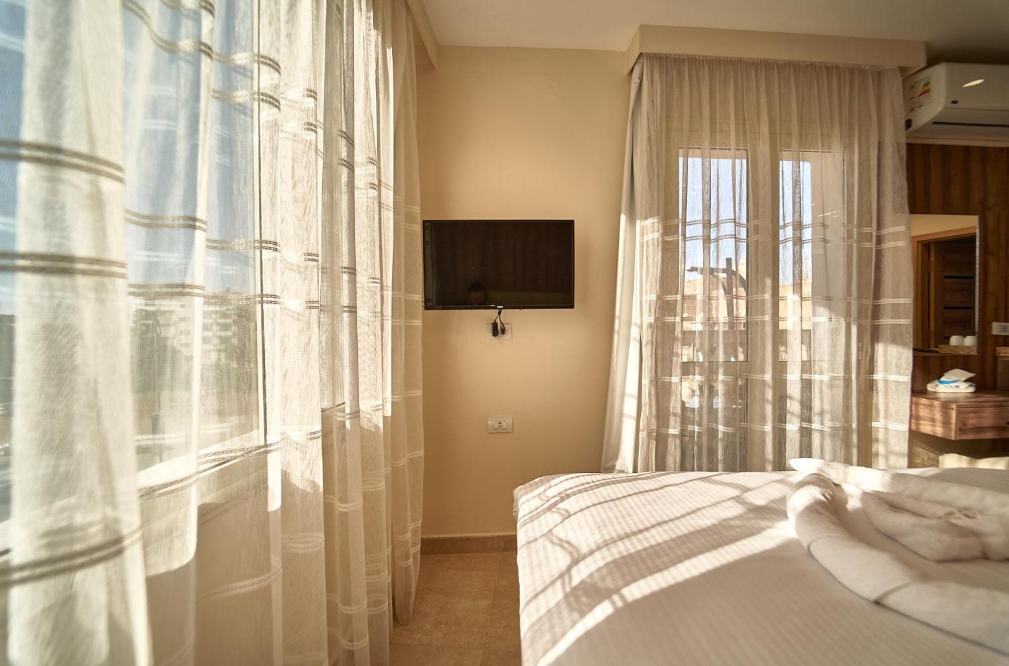 The Palace Pyramids Inn Nazlet el-Sîsi Exterior photo